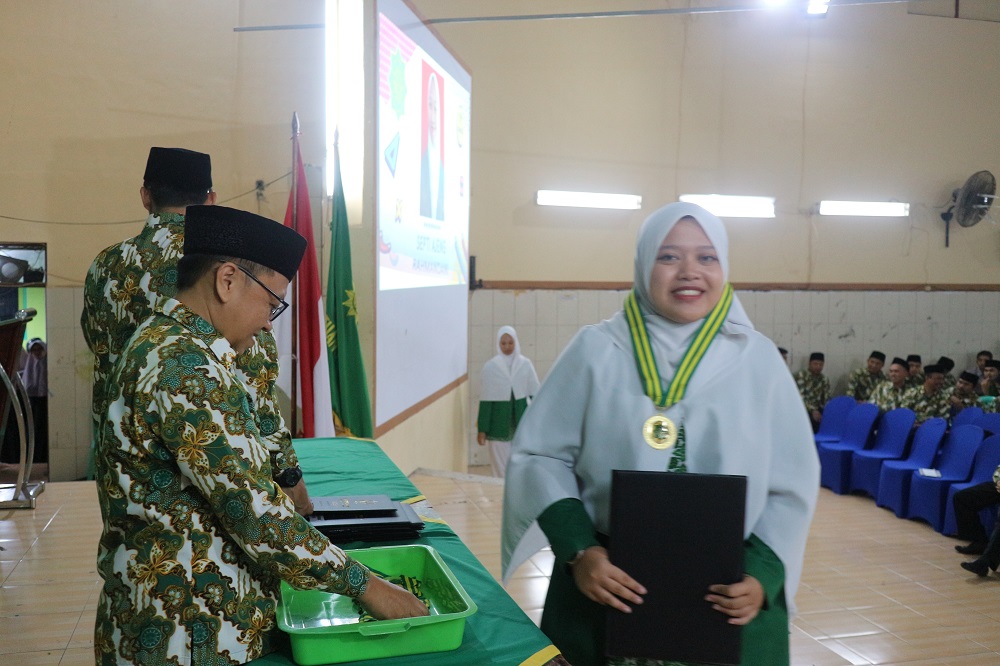 WISUDA SANTRI KELAS XII TAHUN AJARAN 2022 2023 Pesantren Persatuan